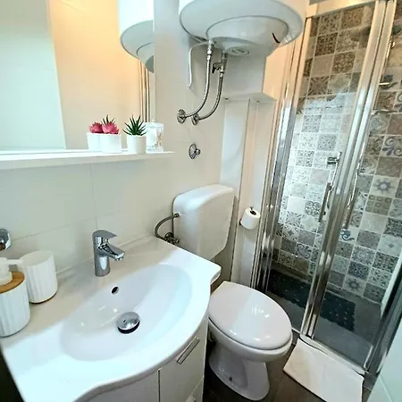 Apartman Studio Pomalo/ Take It Easy *