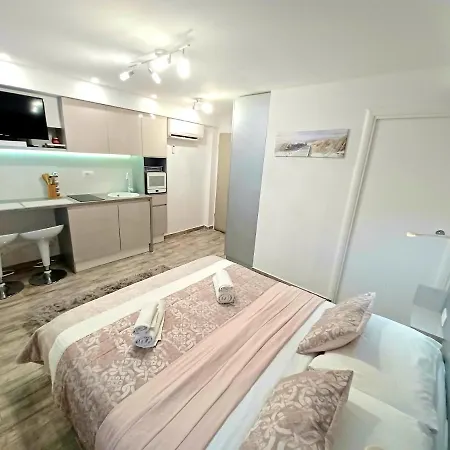 Studio Pomalo/ Take It Easy 아파트 스플리트